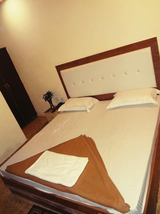 Hotel Rattans Regency Roorkee Bagian luar foto