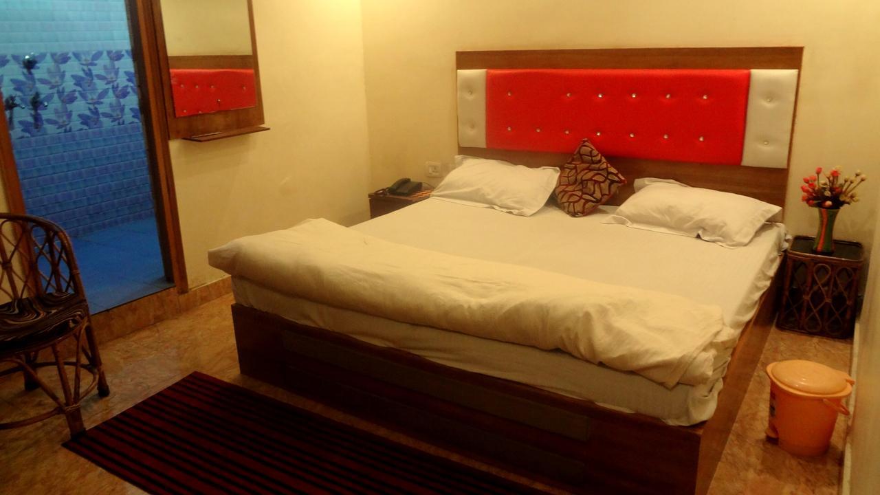 Hotel Rattans Regency Roorkee Bagian luar foto